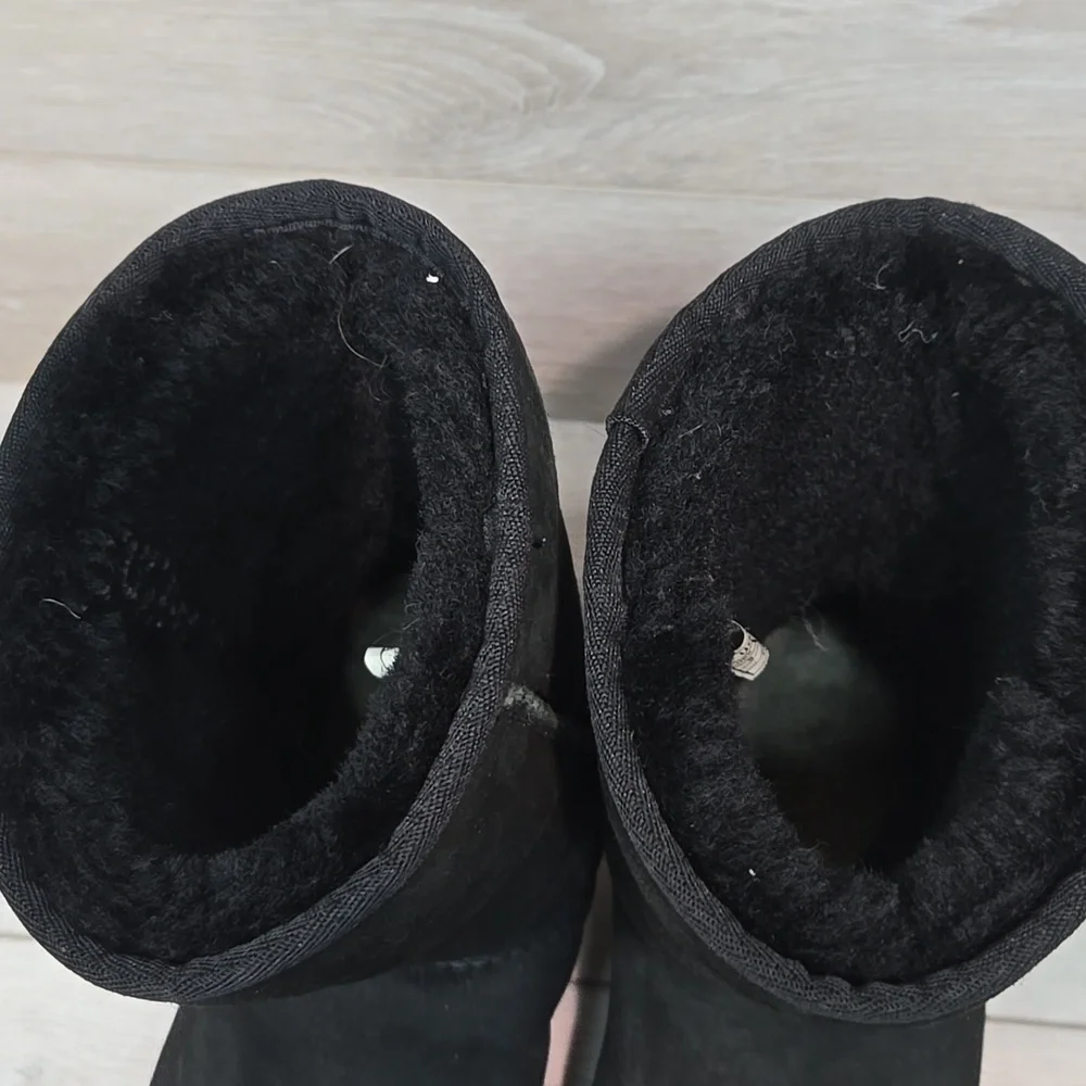 UGG Australia 5825 Classic Black Winter Boots Insulated Line Leather Shoes Sz 9